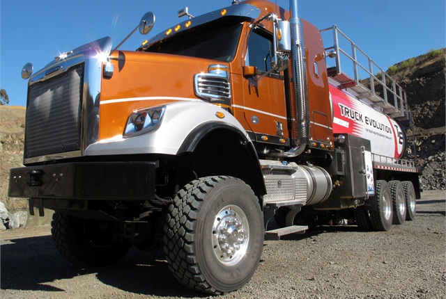 QuickSpin: Freightliner 122SD 8x8 Extreme HeavyHaul  Article  TruckingInfo.com