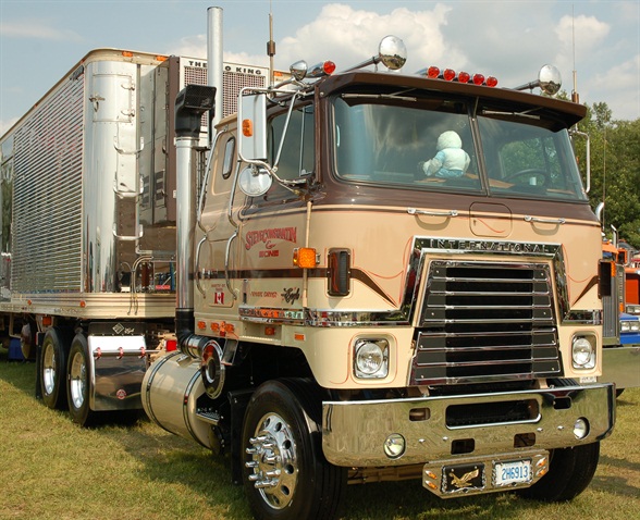 Still one of my favorites, this example, a 1980 International Transtar Eagle, belongs to Steve Constantin of Hamilton, Ontario. Photo by Jim Park